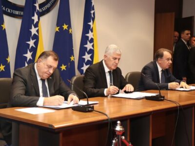 POTPISAN SPORAZUM O FORMIRANJU VLASTI! Dodik: „Na neuobičajeno brz način za BiH došlo je do dogovora“