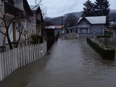 TOKOM DANA ODLUKA O NASTAVI U ŠKOLAMA Ukinute vanredne mjere odbrane od poplava u Novom Gradu