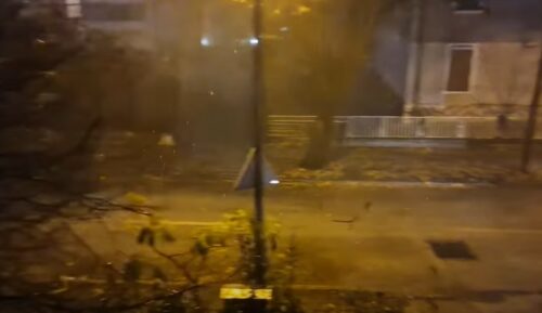 HERCEGOVINA POD VODOM Nevrijeme u Mostaru praćeno udarima vjetra napravilo štetu