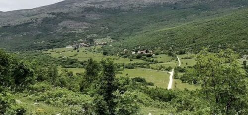 APSURD U BOSNI Unište – jedino selo u koje se može ući samo iz Hrvatske
