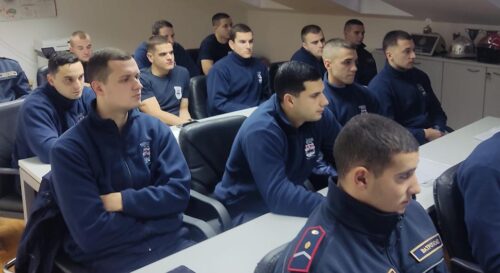 Pripravnici uspješno položili ispit: Vatrogasna brigada Banjaluka bogatija za 16 kolega