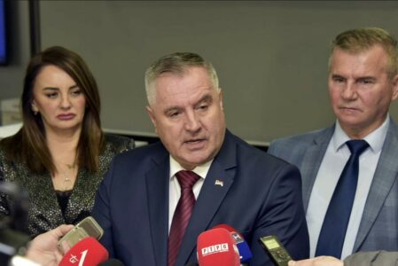 POSLANICI SNSD-a PODRŽAĆE SUTRA SAVJET MINISTARA Dodik: „Upravo sam održao sastanak s prijateljima iz Istočnog Sarajeva…“