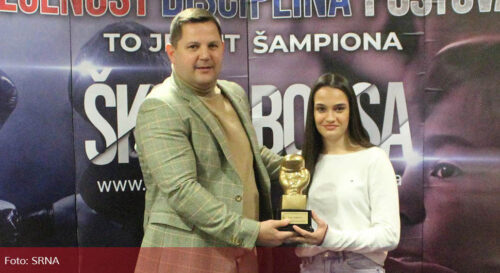 ZVORNIK JE PONOSAN Sara Ćirković proglašena „Zlatnom bokserkom“