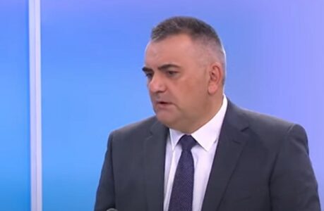 NIJE HTIO OTKIRITI IMENA KANDIDATA Dodik najavio imenovanje ministara koji će zamijeniti dvojicu opozvanih na prvoj sjednici NSRS