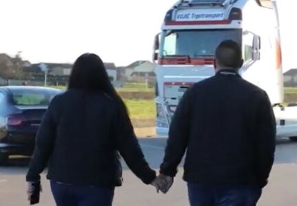 ROMANTIKA NA BOSANSKI NAČIN Snežana i Đorđe Mandić iz Gradiške kamionom za godinu i po prešli 350.000 kilometara (FOTO)