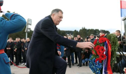 “DAN REPUBLIKE NEDODIRLJIV” Dodik tvrdi da su sarajevski Srbi najveći stradalnici u prošlom ratu (FOTO)