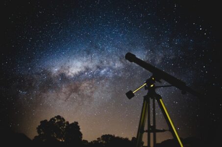 OVO JE PREKRETNICA! Teleskop „DŽejms Veb“ otkrio je egzoplanetu veličine Zemlje