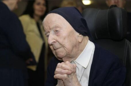 BILA JE NAJSTARIJA OSOBA NA SVIJETU: Časna sestra Randon umrla je u 118 godini života