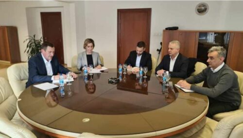 Mitrović sa direktorom fabrike Male o investicijama u auto-industriji
