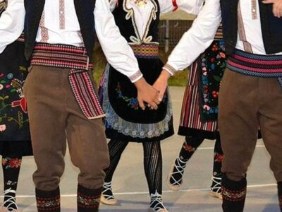 ČUVANJE TRADICIJE I SRPSKOG IDENTITETA Festival folklora u Istočnoj Ilidži okupio sedam kulturno-umjetničkih društava (FOTO)