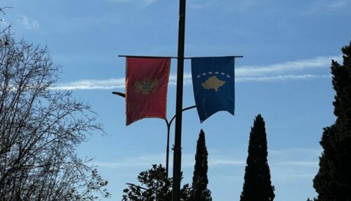 VELIKA SRAMOTA CRNE GORE U Podgorici istaknute zastave tzv. Kosova, Osmani navodno uskoro dolazi u posjetu (FOTO)