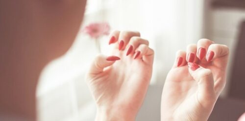 Nalakirajte nokte kao profesionalac: Uz ove trikove spriječite brže ljuštenje laka