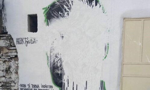 VANDALIZAM NA KIM: Uništen mural Novaka Đokovića u Orahovcu