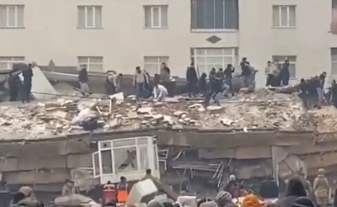 ZEMLJOTRES OPUSTOŠIO SVE Bolnica razrušena do temelja, pacijenti i ljekari pod ruševinama (VIDEO)