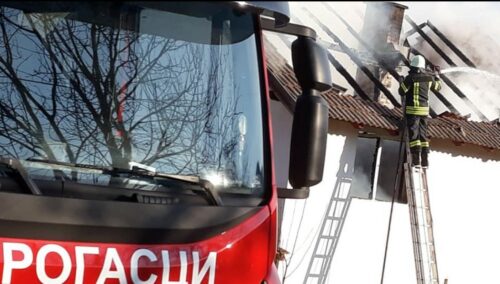 ČETVEROČLANA PORODICA OSTALA BEZ KROVA NAD GLAVOM Izgorjela kuća Mumina Muminovića (FOTO)