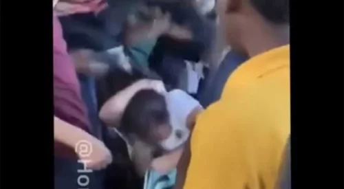 (UZNEMIRUJUĆI VIDEO) STRAVIČAN SNIMAK VRŠNJAČKOG NASILJA Dječaci napali devetogodišnju djevojčicu u autobusu