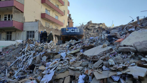 U zemljotresima u Turskoj poginulo 6.600 stranaca