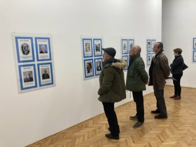 U Muzeju Kozare otvorena izložba fotografija o znamenitim Srbima iz Dalmacije