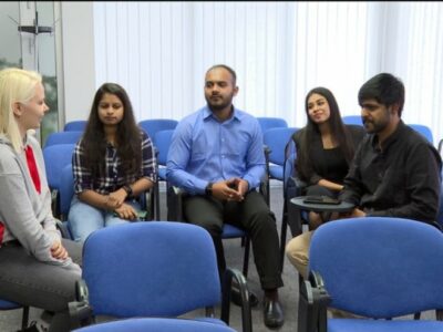 ODUŠEVLJENI LJUDIMA, KUHINJOM I SNIJEGOM Brojni studenti iz Indije sreću pronašli u Banjaluci (VIDEO)