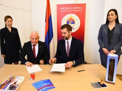 PODRŠKA NJIHOVIM AKTIVNOSTIMA I PROJEKTIMA U Beču potpisan sporazum o saradnji sa banjalučkim Odborom za pomoć Srbima na KiM (FOTO)