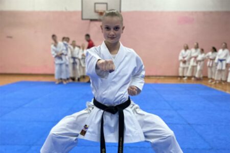 VIŠESTRUKI PRVAK Saška Ilić među najmlađim majstorima karatea