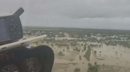 PADAVINE NE PRESTAJU DANIMA Rekordne poplave u Australiji, helikopterima evakuišu stanovnike (VIDEO)