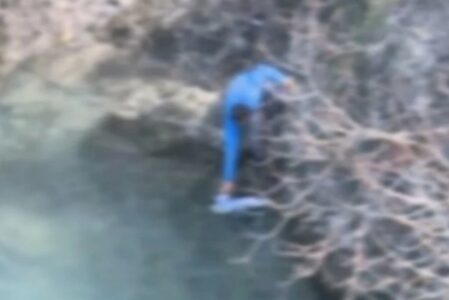 UZNEMIRUJUĆI VIDEO SPASAVANJA! Beba plutala ledenom rijekom nakon što je baka pokušala da je ubije