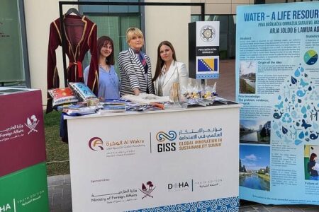 Učenice iz Sarajeva osvojile prvo mjesto na takmičenju o uticajima na životnu sredinu u Dohi