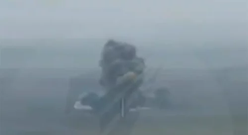Rusi bacili bombu od 1.500 kg na ukrajinske vojnike (VIDEO)
