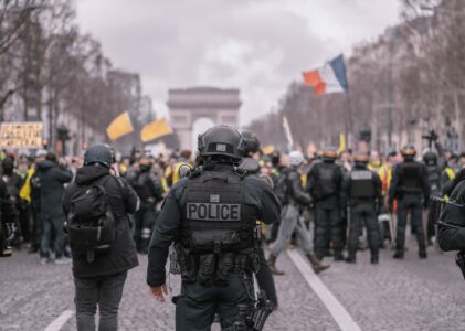 RIZIK OD NOVOG NASILJA Težak dan pred Francuzima, na ulicama 13.000 policajaca