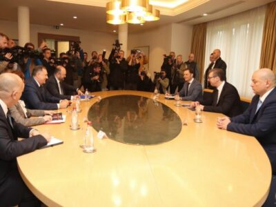 MEĐUNARODNA ZAJEDNICA MIJEŠA PRSTE Dodik nakon sastanka sa Vučićem: Razmišljamo o donošenju odluke o samostalnosti Srpske