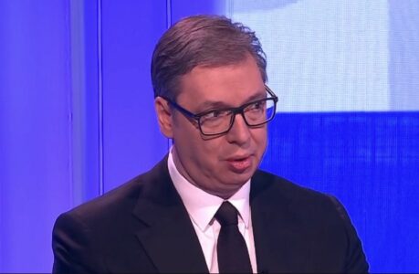 Oglasio se Vučić: Dobro sam, idem u obilazak Srbije
