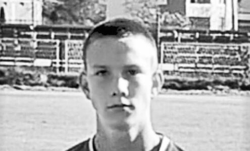 „BOLI NAS NEIZDRŽIVO, GRCAMO U JECAJIMA“ U Vitezu preminuo mladi fudbaler Bruno Alilović (15)