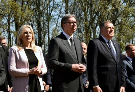 „KOZARI JE NEMOGUĆE ODOLJETI“ Dodik ugostio Vučića u svom domaćinstvu
