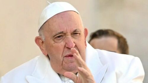 NE OSJEĆA SE DOBRO Papa Franjo obavio nekoliko pregleda u bolnici