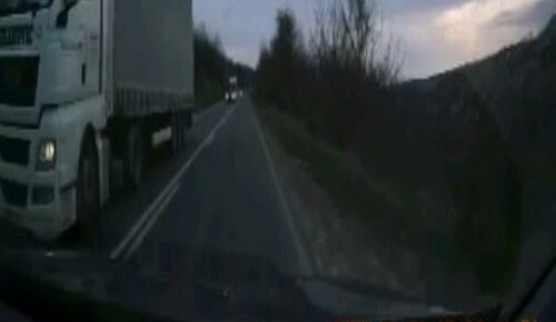 VIDEO LEDI KRV U ŽILAMA „Za dlaku“ izbjegnuta tragedija u Sremskim Karlovcima