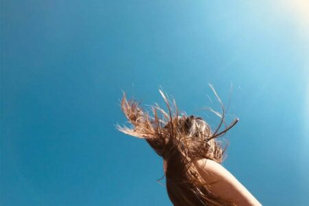 4 savjeta kako da zaštitite kosu tokom sunčanja