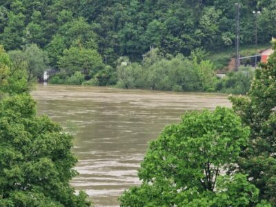 ČETIRI SE VODE KAO NESTALE U poplavama stradale najmanje tri osobe
