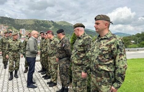 SRBI SPREMNI DA IDU DO KRAJA Vučević: Niko ne treba da isprobava spremnost vojske!