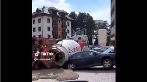 UŽASAN SNIMAK SA ZLATIBORA Mješalica s cementom uništila parkirana vozila, ljudi ogorčeni