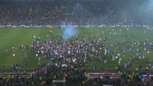 Proslava Napolijeve titule izazvala haos u Udinama, na terenu izbila masovna tučnjava (VIDEO)