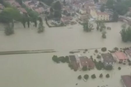 APOKALIPTIČNI PRIZORI IZ ITALIJE Najmanje osam žrtava poplava (VIDEO)