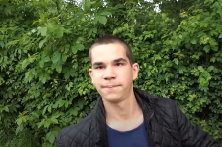 JOŠ IMA DOBRIH LJUDI Dječaku iz BiH život se promijenio preko noći, došli su da mu pomognu (FOTO/VIDEO)