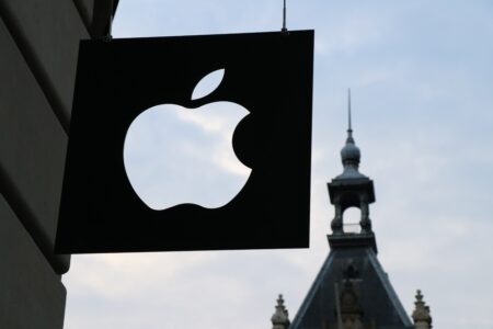 Brisel će zatražiti analizu rizika iPhone 12, nakon zabrane prodaje u Francuskoj