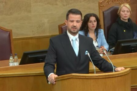 ČAST MI JE ŠTO ĆU BITI PREDSJEDNIK CRNE GORE Milatović položio zakletvu, evo šta je poručio građanima (VIDEO)