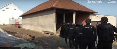 U AKCIJI UČESTVOVALO VIŠE OD 600 POLICAJACA Objavljen snimak hapšenja ubice iz Mladenovca (VIDEO)
