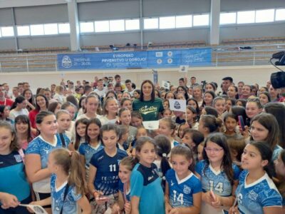 Tijana Bošković posjetila učesnike Evropskog školskog prvenstva u Trebinju (FOTO)