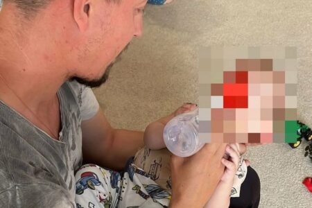 „SAMO JE BITNO DA BUDE IZA REŠETAKA“ Pjevač zbrinuo bebu koju je otac brutalno pretukao, njegova supruga otkrila zastrašujuće detalje! (FOTO)