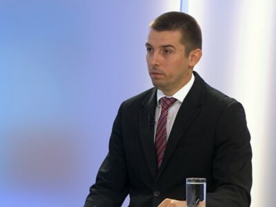 Višković: Vlada ne dozvoljava da plata radnika bude 750 KM