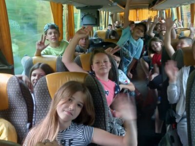 Djeca sa Kosova i Metohije putuju prema Višegradu